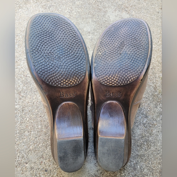 Used Women's Light Tan Brown Leather Clog Slide On Mule Size 8.5 with Buckle - Picture 7 of 11